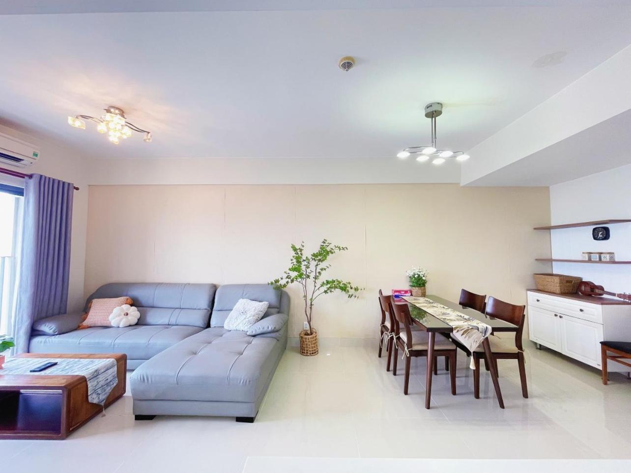 Masteri Thao Dien Luxury With Beautiful View, Fully Furnished, Near The Center Apartment *